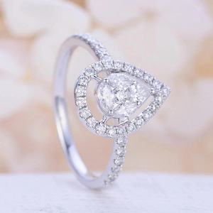 Anello da Donna con Design a Goccia Cava a Forma di Pera - Product Image 4