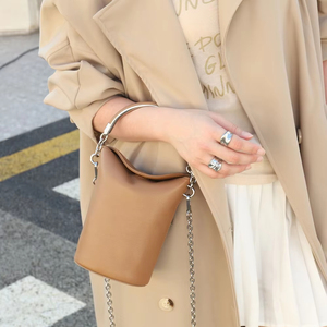 กระเป๋าถือหนังแท้ขนาดเล็กขายส่งสำหรับสุภาพสตรี กระเป๋าสะพายไหล่แบบโซ่แฟชั่นสำหรับผู้หญิง - Product Image 1