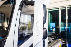 Chasis de Construcción WEICHAI H120 12T Euro III, Eje Manual 4T+8T, Bastidor de 865 mm, Distancia Entre Ejes de 4200 mm, Guardabarros, Protección Frontal de Acero - Product Image 2