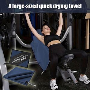 Sac de transport portable et personnalisable pour serviette de sport – Séchage rapide, doux, compact, en microfibre, couleur unie, pliable, taille téléphone, pour voyage, fitness, golf - Product Image 2