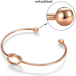 Bracciale in acciaio inossidabile con texture intrecciata per donna, gioiello di tendenza, streetwear, regalo gotico - Product Image 2