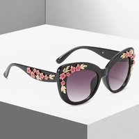 Lunettes de soleil œil-de-chat vintage en gros, monture florale en plastique, dégradé unisexe, protection UV400, confortables et tendance