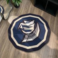 Tapis tufté personnalisé avec motif graphique, tapis moelleux découpé sur mesure avec logo/emblème pour la décoration intérieure et des salles de jeux
