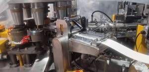 Máquina de fabricación de vasos de helado de papel de alta calidad a buen precio chino, máquina de vasos de papel desechables a la venta - Product Image 5