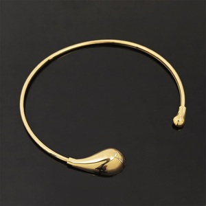 Conector de Hebilla Metálica Dorada con Forma de Lágrima y Acabado Plateado, Diseño Duradero - Product Image 4