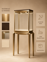 Vitrine à bijoux sur pied sur mesure avec cadre en acier inoxydable finition or, vitrine en verre et éclairage LED