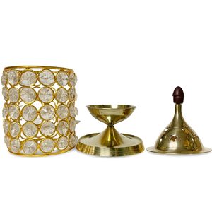 Ensemble de 3 lampes à huile décoratives en laiton et cristal, avec design en cristal taillé et couvercle en cristal taillé en étoile, pour Pooja, Aarti et cadeaux. - Product Image 2
