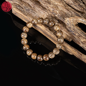 Pulsera de Agarwood Malayo de Lujo, Cuentas Redondas Aceitosas de 10 mm, Madera de Oud de Calidad Seleccionada, Elegante Regalo de Joyería - Product Image 1