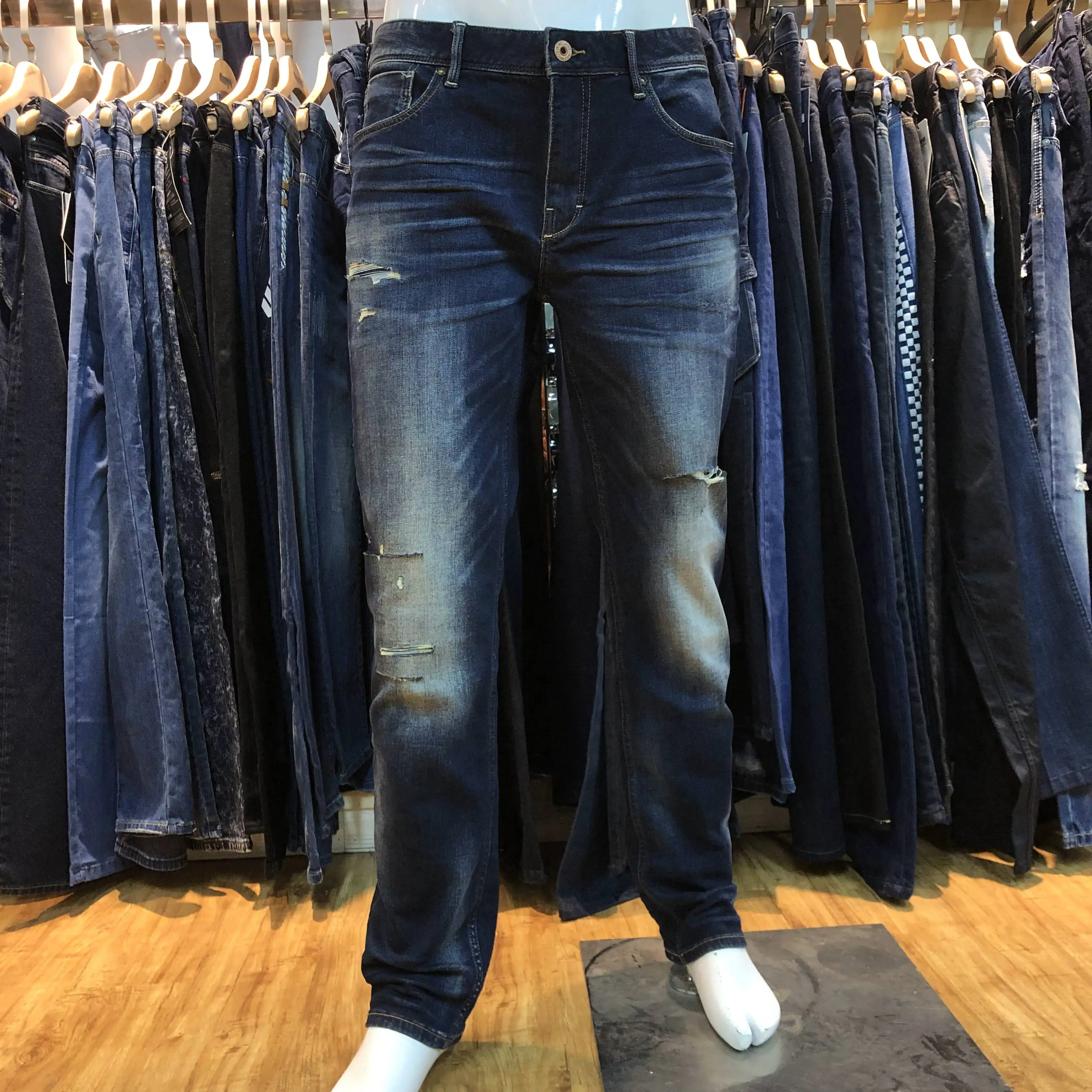 GZY Cheap JeansためMenバルク卸売Jean Pantsストレート名ブランドベルボトムJeans Pent低価格