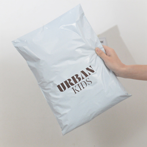 Sacs d'expédition de livraison en poly imprimé design sac de <span class=keywords><strong>colis</strong></span> postal express courrier enveloppe en poly <span class=keywords><strong>pochette</strong></span> personnalisée pour l'emballage des vêtements - Product Image 1