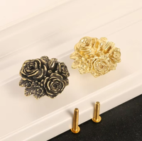 Poignée de porte en laiton motif pivoine, poignée de porte d'armoire en cuivre, crochet décoratif en métal