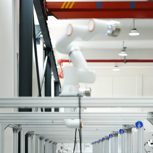 Robots de pulvérisation pour l'industrie de la construction, haute capacité, 2000 unités, 48 kg, légers, puissance 1 kW, tension 110 V - Product Image 1