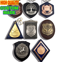 Badges métalliques personnalisés avec logo et support en cuir - Pins en émail 3D avec chaîne, personnalisables pour récompenses et objets de collection