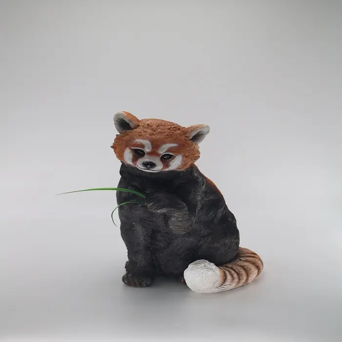 Figuras de PANDA rojo de resina, gran inventario, entrega rápida, nuevo diseño, estatuas de animales salvajes, el mejor precio, decoración de jardín, 2021