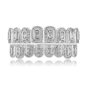 Nuovo Arrivo Set Grills per Denti Hip Hop Placcato Oro 18K con Zirconi Quadrati a Scala Effetto Diamante, Grills Superiore e Inferiore Stile <span class=keywords><strong>Rap</strong></span> - Product Image 2