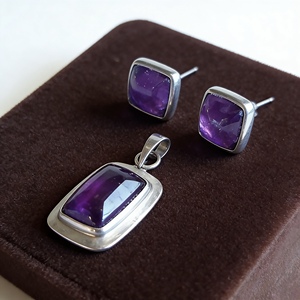 Boucles d'oreilles pendantes en argent véritable avec améthyste africaine, pierres précieuses violettes riches et tendance, fabrication artisanale |   Étiquetage privé et OEM disponibles - Product Image 3