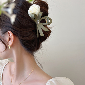 กิ๊บติดผมรูปดอกกุหลาบผ้า Sweet Girl ประดับตกแต่งรูปฉลาม แบบสองด้าน - Product Image 3