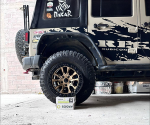 Mingyue 4X4 Off Road 17X9J pulgadas PCD 5X127 llanta de rueda de coche de pasajero de plato profundo negro <span class=keywords><strong>para</strong></span> <span class=keywords><strong>Jeep</strong></span> Wrangler Grand Cherokee - Product Image 6