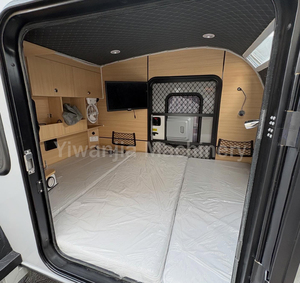 Caravana Ligera Tipo Lágrima con Cocina Exterior Trasera |   Remolque de Viaje Compacto, RV Fácil de Remolcar para Aventuras Familiares de Campamento - Product Image 4