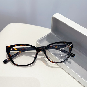 <span class=keywords><strong>Gafas</strong></span> <span class=keywords><strong>de</strong></span> <span class=keywords><strong>Sol</strong></span> con Clip Hechas a Mano Unisex Vintage Ojo <span class=keywords><strong>de</strong></span> Gato Montura Completa Ópticas Precio Económico <span class=keywords><strong>Gafas</strong></span> <span class=keywords><strong>de</strong></span> Acetato Monturas <span class=keywords><strong>de</strong></span> Marca Oliva AHHARO - Product Image 3