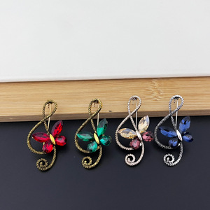 Broches de Mariposa de Cristal, Aleación Chapada en Oro, Pin de Moda para Mujer, 4.4cm, Diseño de Nota Musical, Accesorio de Regalo - Product Image 5