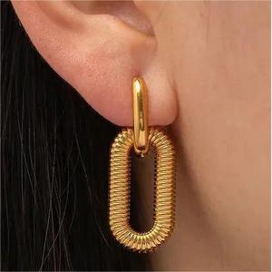 Boucles d'oreilles géométriques en forme de U, en acier inoxydable plaqué or 18 carats, bijoux de fête pour femmes TE6147 - Product Image 4