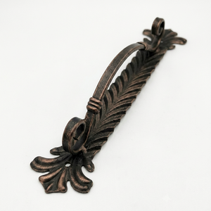 Poignée de portail en fer forgé à la main, design résistant à la rouille, motifs de feuilles en relief, style traditionnel, accessoire pour - Product Image 1