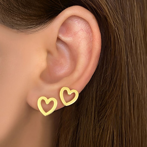 ต่างหูแบบติดหูรูปหัวใจเล็กน่ารัก ชุบทอง 18k ดีไซน์ทันสมัย คอลเลคชั่นใหม่ปี 2026 สำหรับผู้หญิง - Product Image 1