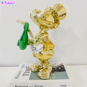 Sculpture Moderne Minimaliste de Luxe Créative en Résine de Fibre de Verre Électroplaquée Donald Duck Peinte à la Main Taille Personnalisée pour Salon et Maison - Product Image 5