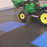 Baldosas de PVC entrelazadas antideslizantes e impermeables de 500*500*6 mm con diseño gráfico para interiores, talleres industriales y garajes.