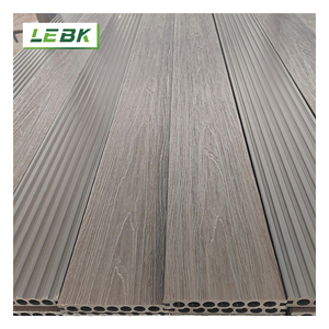 Muestra Gratuita de Tablas de Terraza WPC Lisas Anti-UV para Exteriores, Coextrusión, Suelo Compuesto WPC para Exteriores, Utilizado para Piscinas - Product Image 2