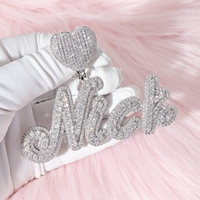Collier plaque signalétique glacé coeur amour CZ pendentif initial bijoux de fête bling de luxe avec pierre de zircon personnalisée de grande taille
