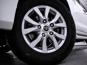 Toyota <span class=keywords><strong>Land</strong></span> <span class=keywords><strong>Cruiser</strong></span> Usado del Año 2023 <span class=keywords><strong>de</strong></span> <span class=keywords><strong>Segunda</strong></span> <span class=keywords><strong>Mano</strong></span> en Dubái en Venta Caliente - Product Image 6