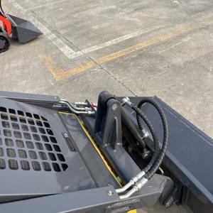 कॉम्पैक्ट आकार, अधिकतम दक्षताः सभी परियोजनाओं के लिए बहु-कार्यात्मक मिनी स्किड स्टीड लोडर - Product Image 5