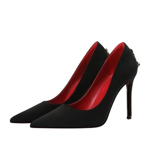 Nuevo Modelo 2026, Sandalias de Tacón de Aguja Súper Alto Doradas con Suela Roja, Estilo Dama Real, Punta Puntiaguda y Correa para Mujer - Product Image 5