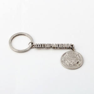 Etiqueta Metálica Personalizada con Logotipo Grabado, Llavero Metálico Personalizado, Etiquetas Metálicas Colgantes para Bolsos - Product Image 3