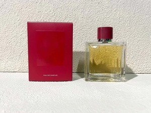 La serie de perfumes para hombre de venta al por mayor de la fábrica tiene una fragancia duradera y un fuerte poder de difusión. - Product Image 6