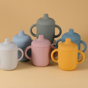Tasse en silicone personnalisée Halian avec poignée Design pliable pour eau bouillante - Product Image 6