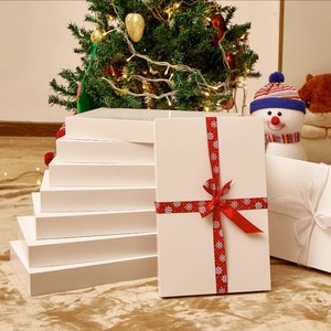 <b>Large</b> <b>gift</b> <b>box</b> with lid,made of white cardboard,suitable for clothes,with a clean and elegant white finish that can becustomized - Product Image 6