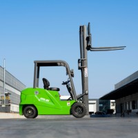 Chariot élévateur électrique vert 2T à mât bi-étagé avec protection ROPS pour entrepôt compact et unité logistique portuaire