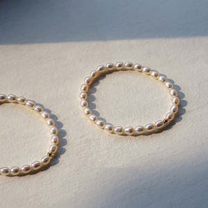 WENCHI Small Rice Grain Natural Pearl <b>Bracelet</b> with <b>Elastic</b> 14K Gold Accents 17cm 30g - Product Image 1