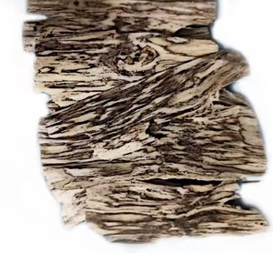 Los troncos de madera de agar árabe no tienen olor y contienen muchos componentes de aceite, astillas de madera de agar, astillas de madera de agar - Product Image 3
