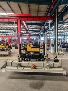 ROADWAY Máquina Autonivelante de Concreto con Láser, 6WD, Motorizada, de Alta Precisión y Eficiencia Operativa para <span class=keywords><strong>Pavimentos</strong></span> - Product Image 3