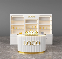 Étagères de présentation personnalisées pour parfums et cosmétiques |   Vitrines de présentation pour la vente de produits de beauté de luxe |   Solution de design d'intérieur pour magasin de mode