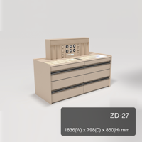 Table îlot de luxe moderne pour dressing avec 6 remontoirs de montres et vitrine en verre, 6 tiroirs, en cuir microfibre beige, pour elle