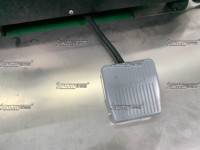 Máquina Etiquetadora Neumática Semiautomática Ajustable de Contorno Curvo, Controlada por PLC, de Alta Productividad para Botellas, Latas y Papel