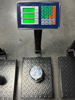Balance de banc en carton personnalisable de 150 à 500kg avec affichage à LED Balances étanches éditées pour 200 produits ODM et OEM pris en charge