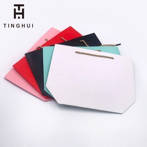 Bolsas de Regalo de Cartón para Ropa de Lujo, Bolsas de Papel Negras con Logotipo Personalizado, Bolsas de Papel para Compras - Product Image 6