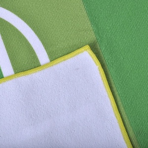 Fournir un échantillon de conception de terrain de football, <span class=keywords><strong>serviette</strong></span> de <span class=keywords><strong>plage</strong></span> rectangulaire imprimée avec logo personnalisé nouvelle arrivée - Product Image 5