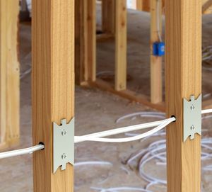 नेल सिल्वर वुड स्टड सीईटीएल मानक के साथ गैल्वनाइज्ड स्टील आयताकार केबल रक्षक प्लेट - Product Image 6